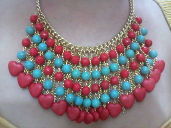 Maxi Colar Vermelho Corações