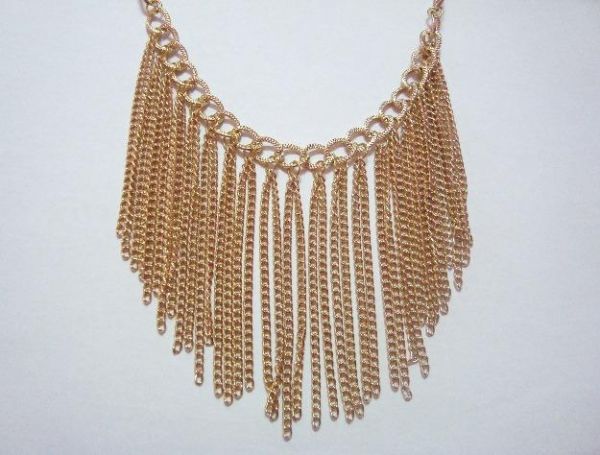 Maxi Colar Correntes dourado